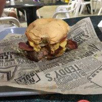 Teddy's Bigger Burgers Haleiwa food