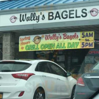 Wally's Bagels outside