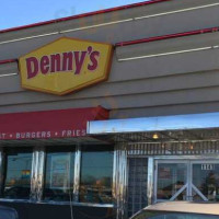 Denny's outside