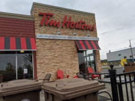 Tim Hortons outside