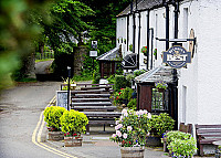 The Falls Of Dochart Inn outside