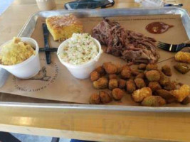 4 Rivers Smokehouse food