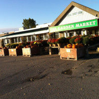 Garden Market outside