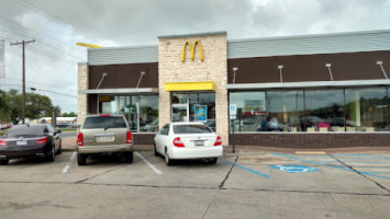 Mcdonald's outside