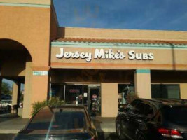 Jersey Mike's Subs outside