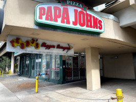 Papa John's Pizza outside