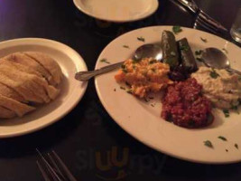 Almanqal Mediterranean Grill food