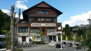 Auberge des Préalpes outside