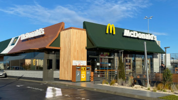 Mcdonald's Doué La Fontaine outside