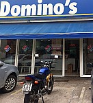 Domino's outside