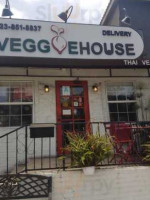 Veggie House outside