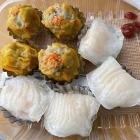 Dumpling Express food