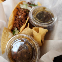 Hugo's Tacos food