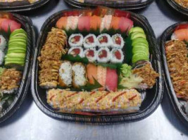 Sonny's Sushi food