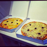 Cine Pizza food