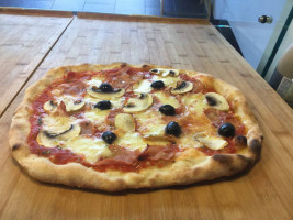 S.P.Q.R La Pizza Come A Roma food