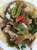 Carnitas Los 3 Puerquitos food