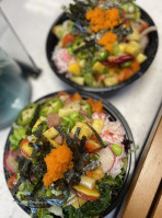 Poke Paradise food