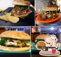 Hamburguesas Canchola's food