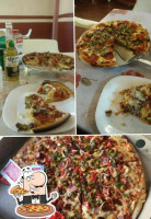 Pachecos Pizza food