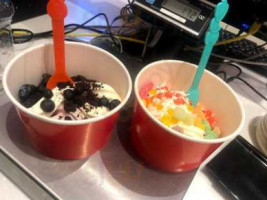 Tutti Frutti Frozen Yogurt food