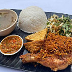 Kedai Bawah Pokok food