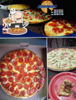 Mariscalys Pizza food