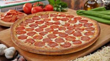 Mancino's Pizza & Grinders food