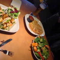 Boston Pizza food