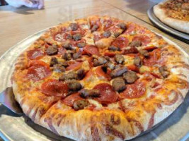 Pebble Creek Pizza food