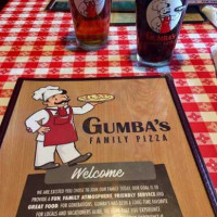 Gumba's Family Pizza food