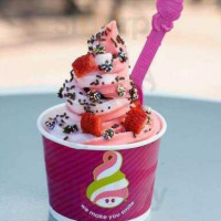 Menchie's Frozen Yogurt food