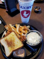 Zaxby's inside