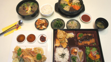 Goong Korean & Japanese Restaurant food