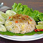 Ayam Goreng Seriggit Nasi Goreng Legend food