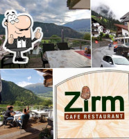 Pizzeria Zirm food