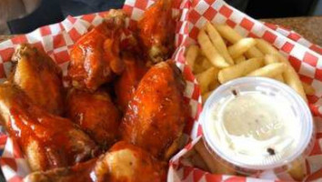 HUB CITY WINGS food