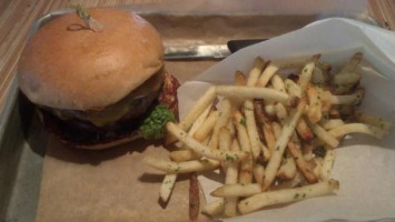 Hopdoddy Burger food