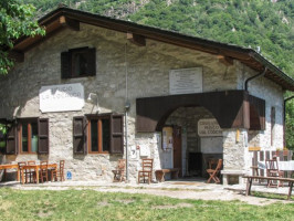 Rifugio La Locanda inside