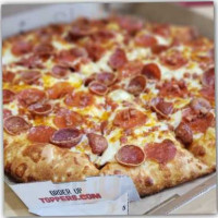 Toppers Pizza food