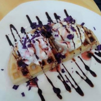 waffle n berries food