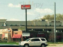 Applebee's Grill outside