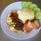 Chicken Rice Hung Sky Cafe inside