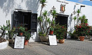 Patio Del Vino outside