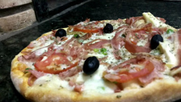 Artesina Pizza food