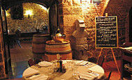 Les Caves De L'abbaye D'aulne food