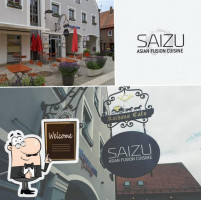 Saizu Iii Asian Fusion Cuisine inside