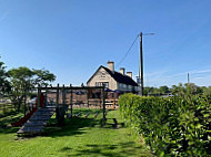 Shrewsbury Arms outside