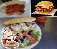 Chicago's Pizzas food