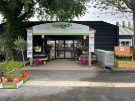 Little Heath Garden Centre outside